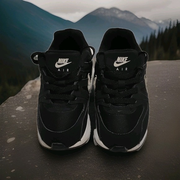Nike Other - Nike Air Max 844348-011 "Command Flex" Sneaker Black White Leather Lace Up 9C
